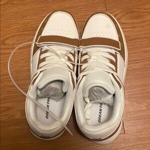 NWT Dream Pair White and Brown Sneakers